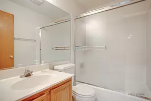 18421 W Meander Dr, Grayslake, IL 60030 - Photo 30