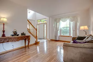 18421 W Meander Dr, Grayslake, IL 60030 - Photo 8