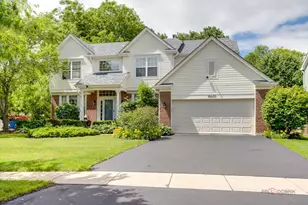 18421 W Meander Dr, Grayslake, IL 60030 - Photo 2