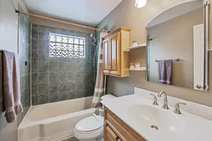 410 E Huntington Ln, Elmhurst, IL 60126 - Photo 20