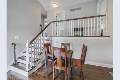 410 E Huntington Lane, Elmhurst, IL 60126 - Photo 6