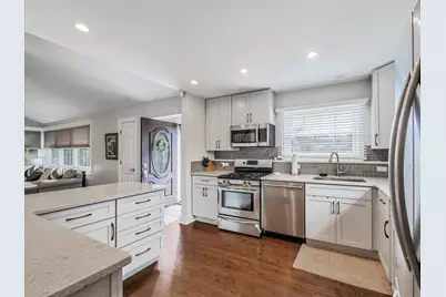 410 E Huntington Lane, Elmhurst, IL 60126 - Photo 14