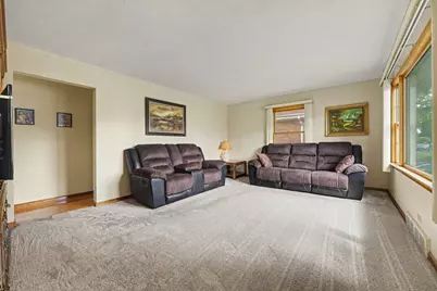 18338 Ridgewood Avenue, Lansing, IL 60438 - Photo 4