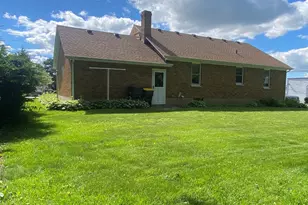 279 N State St, Hampshire, IL 60140 - Photo 12