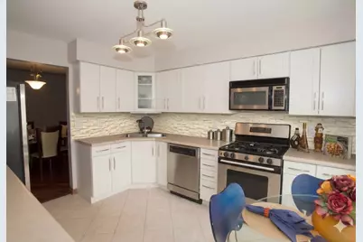 2S727 Williamsburg Court, Oak Brook, IL 60523 - Photo 6