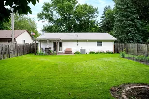 307 S Washington St, Hudson, IL 61748 - Photo 34