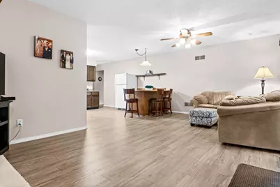 307 S Washington Street, Hudson, IL 61748 - Photo 22