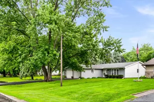 307 S Washington St, Hudson, IL 61748 - Photo 2