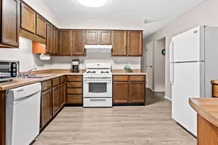 307 S Washington St, Hudson, IL 61748 - Photo 20