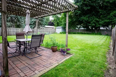 307 S Washington Street, Hudson, IL 61748 - Photo 32