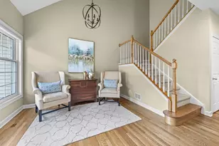 184 Red Top Dr, Libertyville, IL 60048 - Photo 2