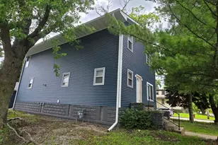 1324 Ridgewood Ave, Joliet, IL 60432 - Photo 2