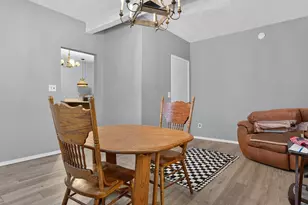903 Low St, Bloomington, IL 61701 - Photo 12