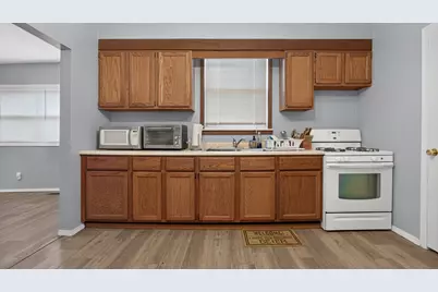 903 Low Street, Bloomington, IL 61701 - Photo 10