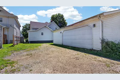 903 Low Street, Bloomington, IL 61701 - Photo 34