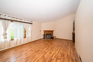 3516 Kings Lair Dr, Spring Grove, IL 60081 - Photo 4