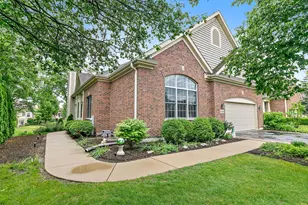 3950 Coyote Lakes Cir, Lake in the Hills, IL 60156 - Photo 2