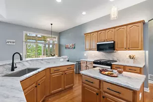 3950 Coyote Lakes Cir, Lake in the Hills, IL 60156 - Photo 18