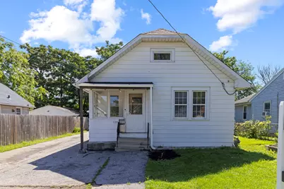 123 N Calhoun Street, Aurora, IL 60505 - Photo 2