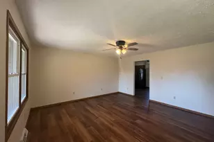 800 Cotton St, Streator, IL 61364 - Photo 2