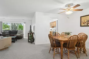 763 White Pine Rd, Buffalo Grove, IL 60089 - Photo 6
