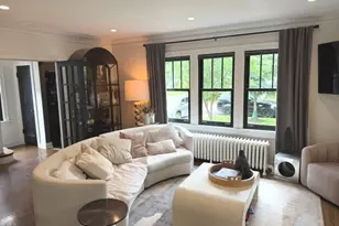 738 N Pine Ave, Arlington Heights, IL 60004 - Photo 2