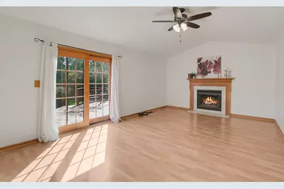 449 S Pershing Avenue, Mundelein, IL 60060 - Photo 16