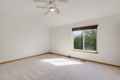 449 S Pershing Avenue, Mundelein, IL 60060 - Photo 18