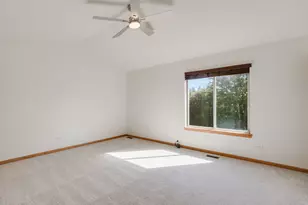 449 S Pershing Ave, Mundelein, IL 60060 - Photo 18