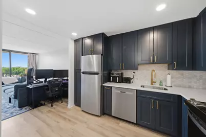 11 W Green Street #608, Bensenville, IL 60106 - Photo 6