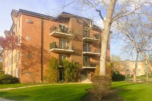 1127 S Old Wilke Rd, Arlington Heights, IL 60005 - Photo 2