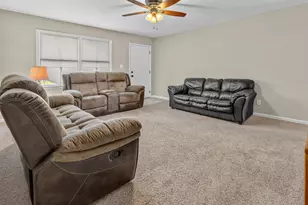 617 Hauert St, Peotone, IL 60468 - Photo 18