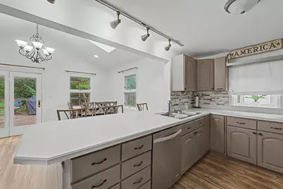 1511 N Dryden Avenue, Arlington Heights, IL 60004 - Photo 8