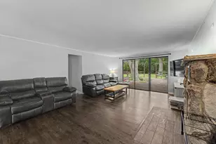 1511 N Dryden Ave, Arlington Heights, IL 60004 - Photo 4