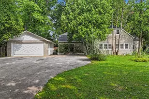 1511 N Dryden Ave, Arlington Heights, IL 60004 - Photo 1