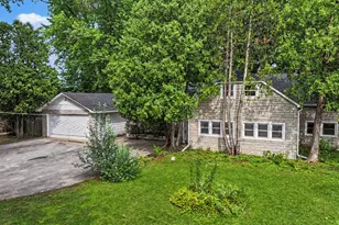 1511 N Dryden Ave, Arlington Heights, IL 60004 - Photo 2