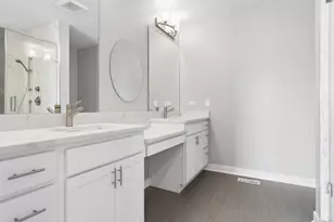 4845 N Keystone Ave, Chicago, IL 60630 - Photo 12
