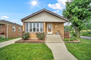 5100 S Rutherford Ave, Chicago, IL 60638 - Photo 2