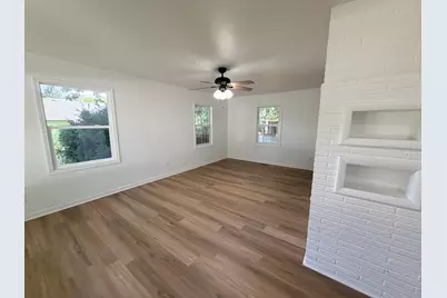 410 E Abe Street, Plano, IL 60545 - Photo 6