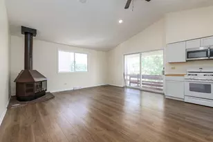 2100 Western Ave, Waukegan, IL 60087 - Photo 4