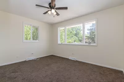 2100 Western Avenue, Waukegan, IL 60087 - Photo 12