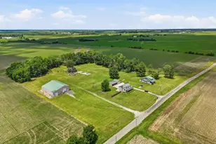 2283 E 2750th St, Kewanee, IL 61443 - Photo 2