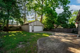 208 Robert Ave, Rockford, IL 61107 - Photo 24