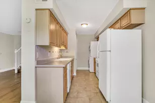1407 Quaker Ln, Prospect Heights, IL 60070 - Photo 6