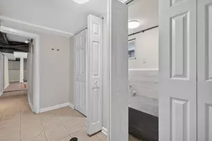 5107 W Berenice Ave, Chicago, IL 60641 - Photo 20