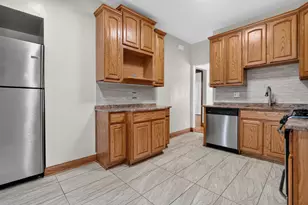 5107 W Berenice Ave, Chicago, IL 60641 - Photo 16