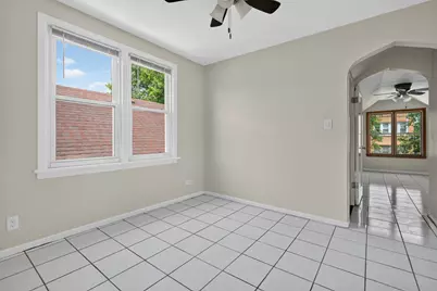 5107 W Berenice Avenue, Chicago, IL 60641 - Photo 30