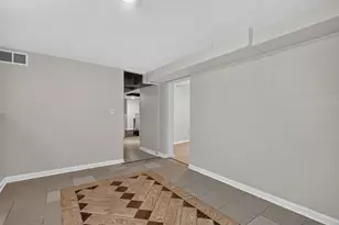 5107 W Berenice Ave, Chicago, IL 60641 - Photo 22