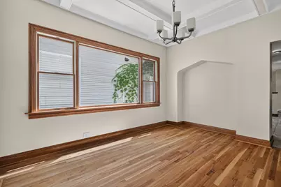 5107 W Berenice Avenue, Chicago, IL 60641 - Photo 6