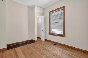 5107 W Berenice Ave, Chicago, IL 60641 - Photo 12